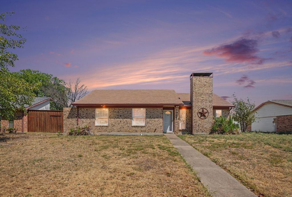 711 Valley Hill Road, Duncanville, TX 75137 — exterior