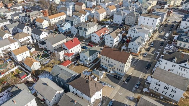 165 Grant St, Fall River, MA 02721