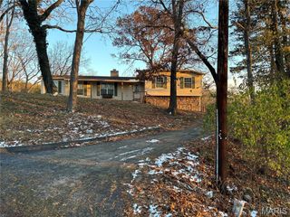 5 Seclusion Woods, Unincorporated, MO 63028