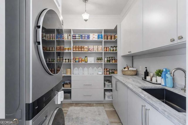 220 River Meadow Lane, Social Circle, GA 30025