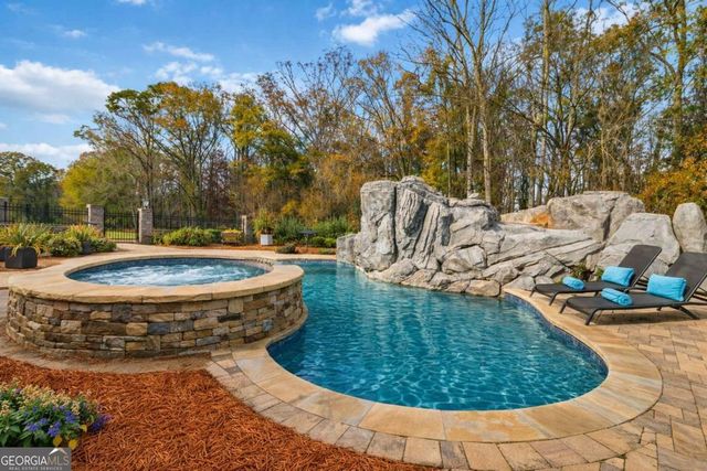 220 River Meadow Lane, Social Circle, GA 30025