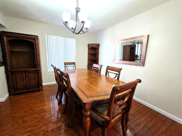 2541 S Brandon Avenue, Springfield, MO 65809