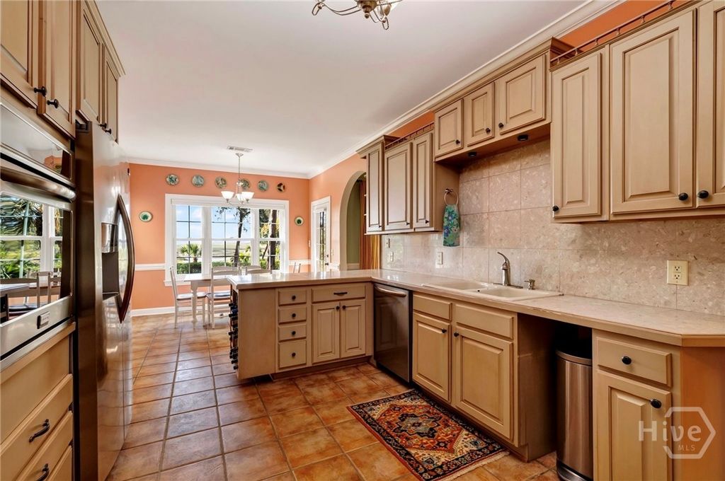 Image 24 of property listing at 237 Lyman Hall, Savannah, GA 31410