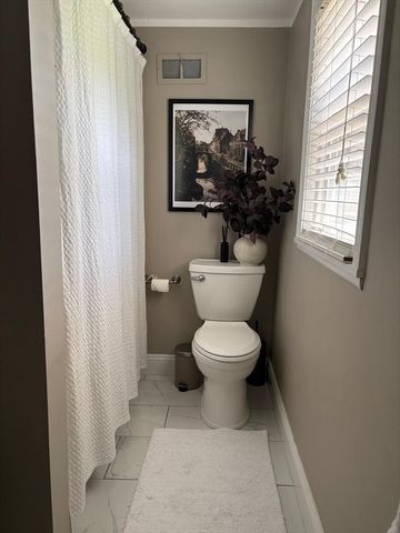 129 Elm St, Agawam, MA 01001