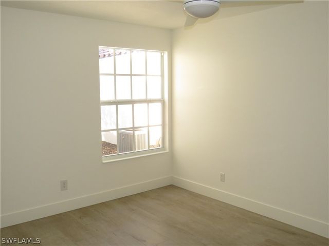 3387 Cayman LN, Naples, FL 34119