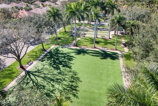 3387 Cayman LN, Naples, FL 34119