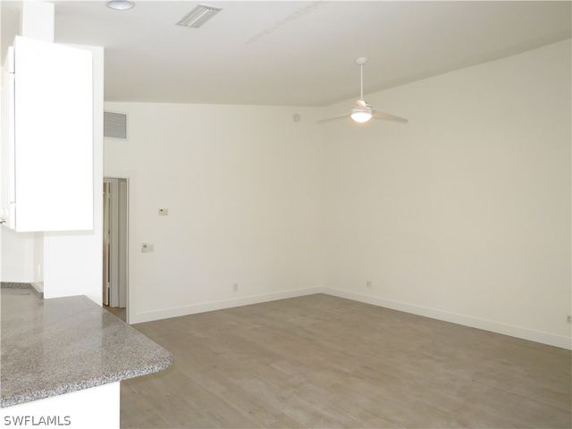 3387 Cayman LN, Naples, FL 34119