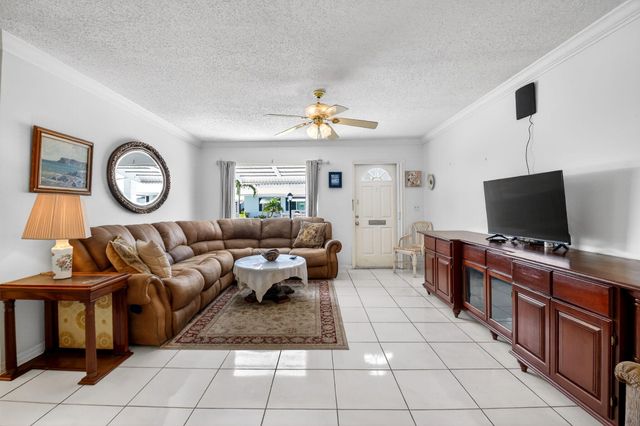 118 SW 9th Street, Boynton Beach, FL 33426
