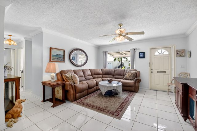 118 SW 9th Street, Boynton Beach, FL 33426