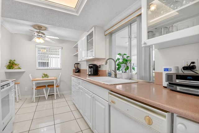 118 SW 9th Street, Boynton Beach, FL 33426