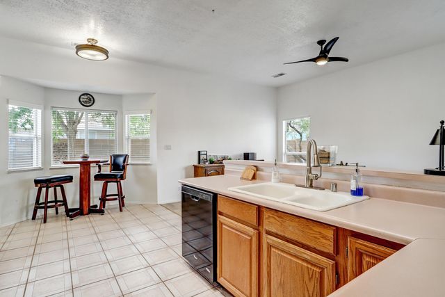 2405 Agua Fria Drive NE, Rio Rancho, NM 87144