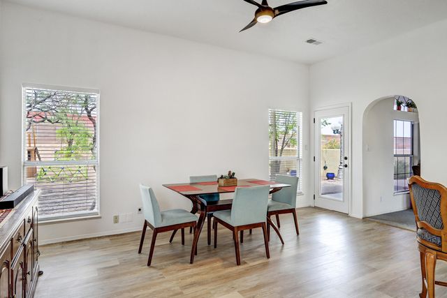 2405 Agua Fria Drive NE, Rio Rancho, NM 87144