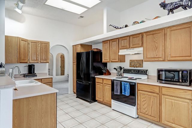 2405 Agua Fria Drive NE, Rio Rancho, NM 87144