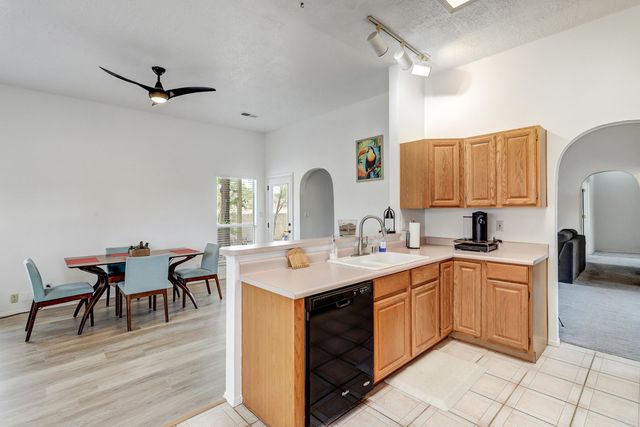 2405 Agua Fria Drive NE, Rio Rancho, NM 87144