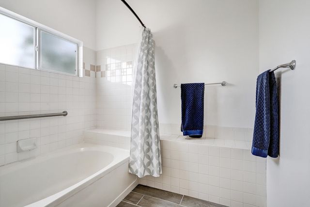 2405 Agua Fria Drive NE, Rio Rancho, NM 87144