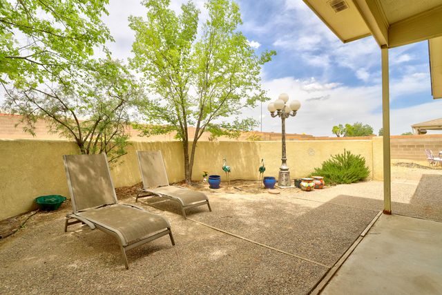 2405 Agua Fria Drive NE, Rio Rancho, NM 87144