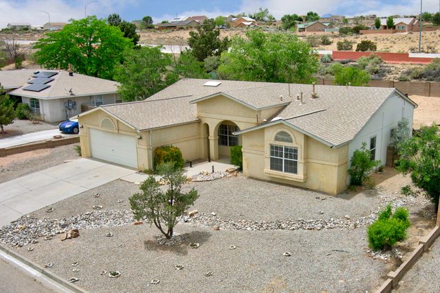 2405 Agua Fria Drive NE, Rio Rancho, NM 87144