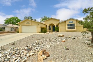 2405 Agua Fria Drive NE, Rio Rancho, NM 87144