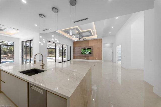 1886 39th ST SW, Naples, FL 34117