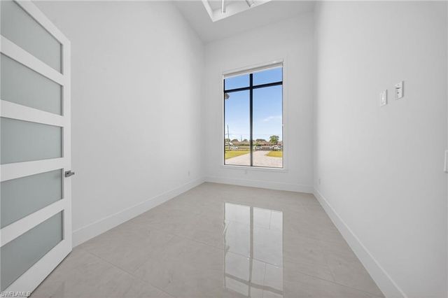 1886 39th ST SW, Naples, FL 34117