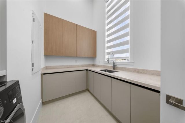 1886 39th ST SW, Naples, FL 34117