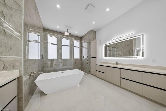 1886 39th ST SW, Naples, FL 34117