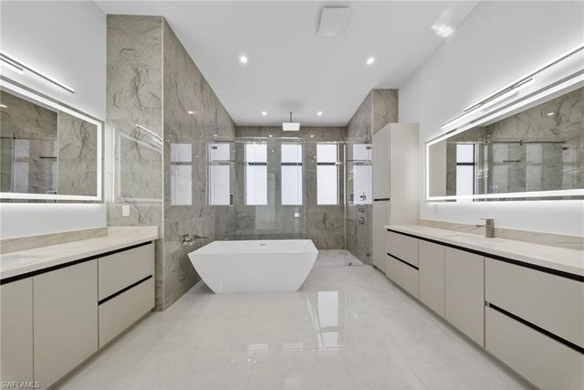 1886 39th ST SW, Naples, FL 34117