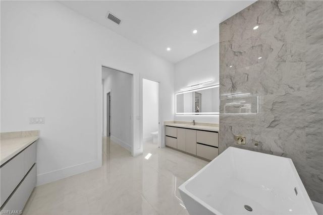 1886 39th ST SW, Naples, FL 34117