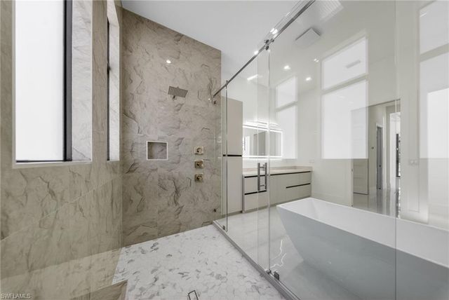 1886 39th ST SW, Naples, FL 34117