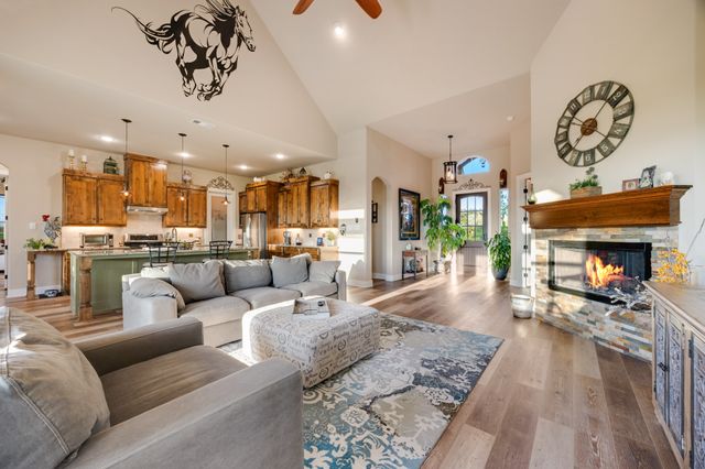 4182 Hidden Meadow Drive, Quinlan, TX 75474