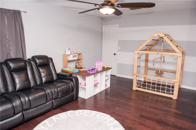 5818 Sabal Dr, Corpus Christi, TX 78414