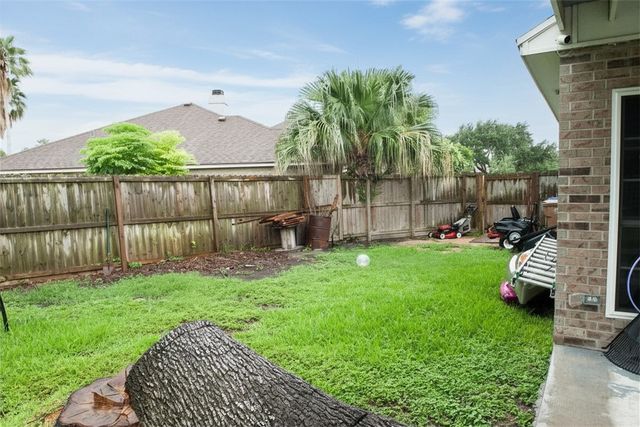 5818 Sabal Dr, Corpus Christi, TX 78414