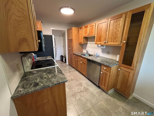 419 Heritage Village B, Southbury, CT 06488