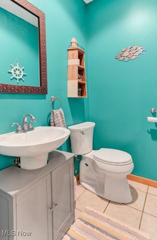 39 Delaware Trail, Malvern, OH 44644