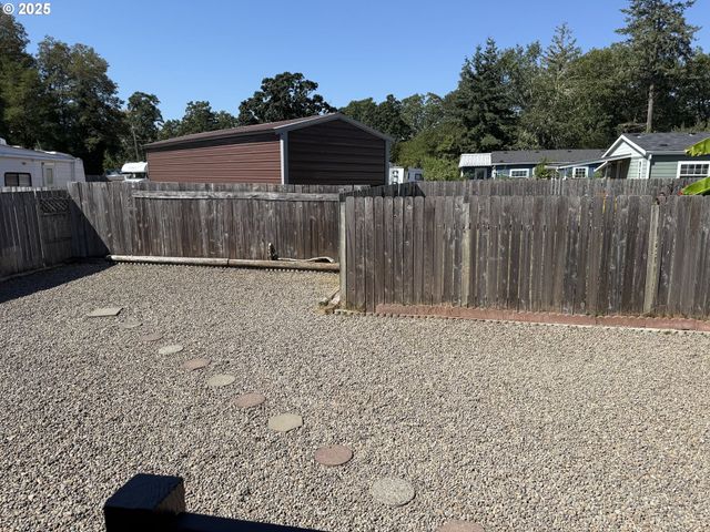 29720 Jeans Rd 24, Veneta, OR 97487