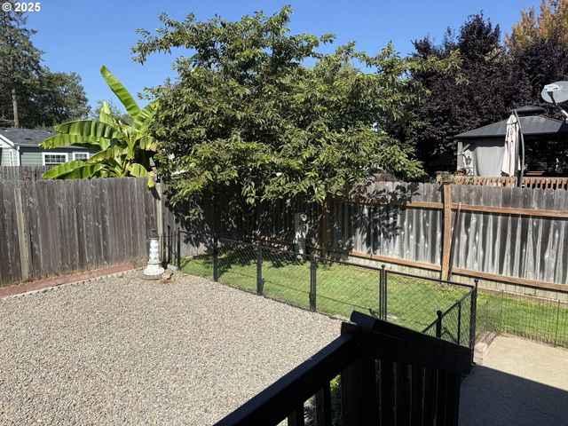 29720 Jeans Rd 24, Veneta, OR 97487