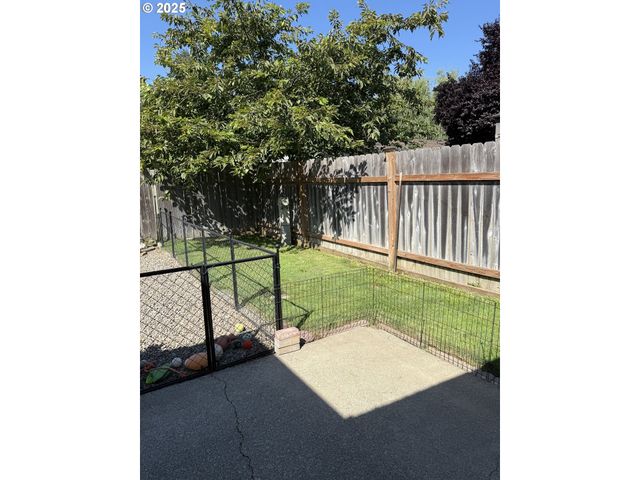 29720 Jeans Rd 24, Veneta, OR 97487