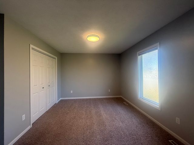 4566 S Park Avenue, Springfield, MO 65810