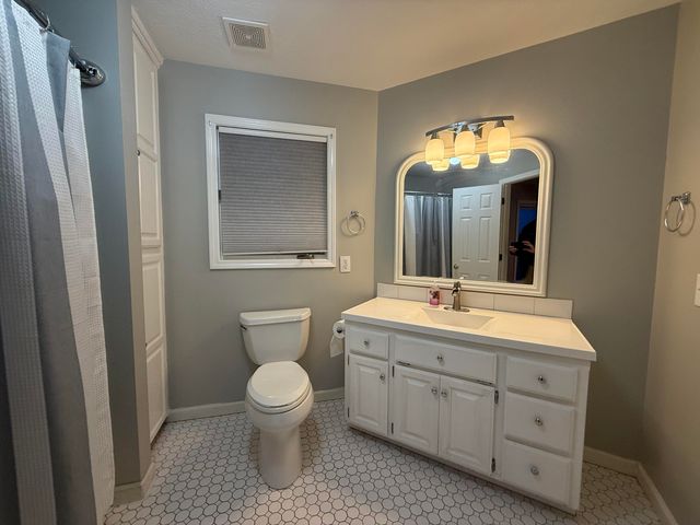 4566 S Park Avenue, Springfield, MO 65810