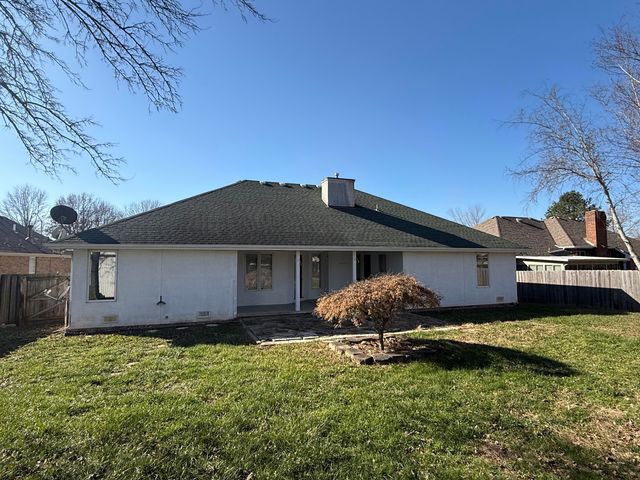 4566 S Park Avenue, Springfield, MO 65810