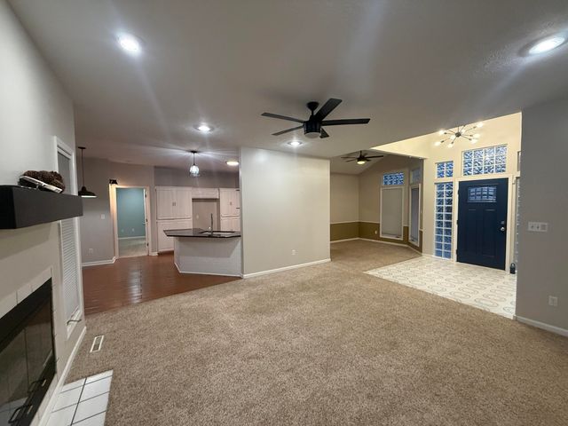 4566 S Park Avenue, Springfield, MO 65810