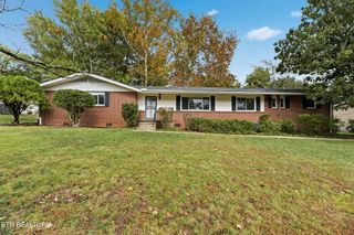 8013 Bennington Drive, Knoxville, TN 37909