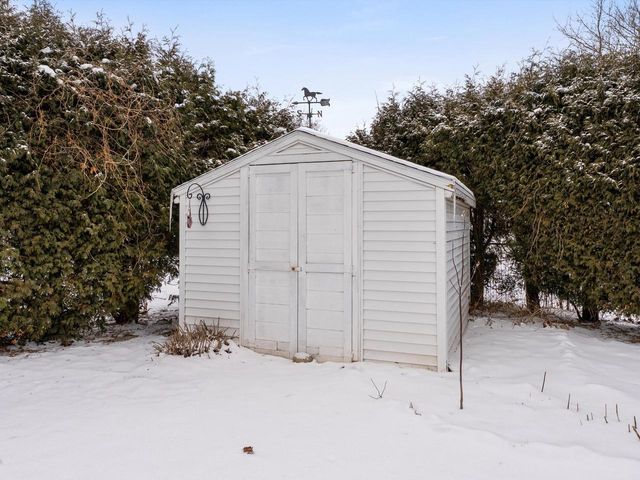 2136 Richmond AVENUE, Manitowoc, WI 54220