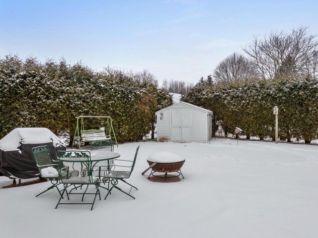 2136 Richmond AVENUE, Manitowoc, WI 54220