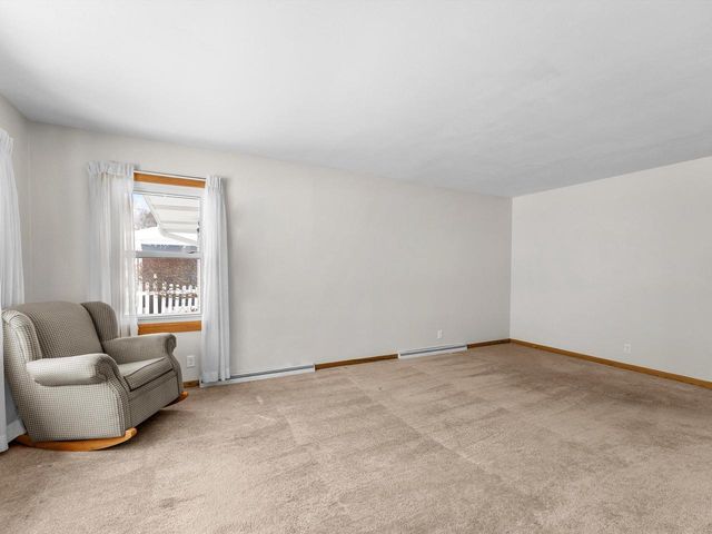 2136 Richmond AVENUE, Manitowoc, WI 54220