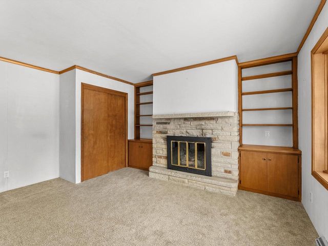 2136 Richmond AVENUE, Manitowoc, WI 54220