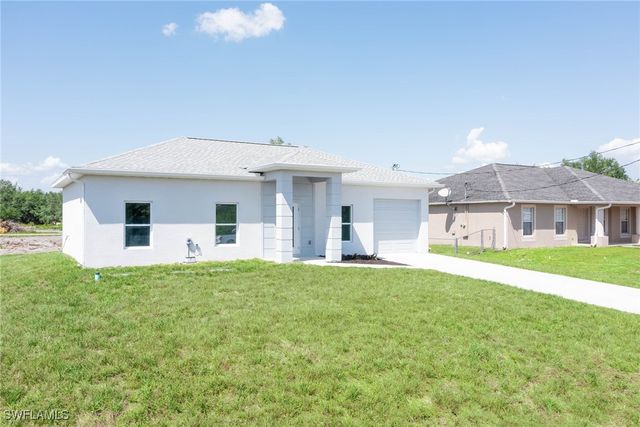 2620 57th ST W, Lehigh Acres, FL 33971