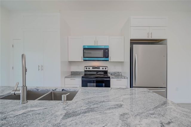 2620 57th ST W, Lehigh Acres, FL 33971