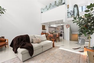 10926 Bluffside Drive 30, Studio City, CA 91604