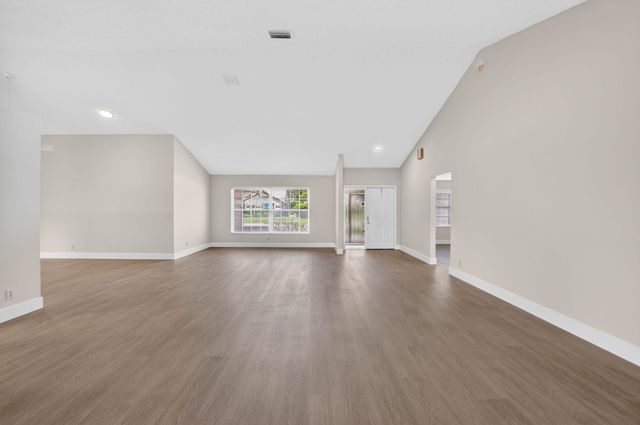9720 Majestic Way, Boynton Beach, FL 33437
